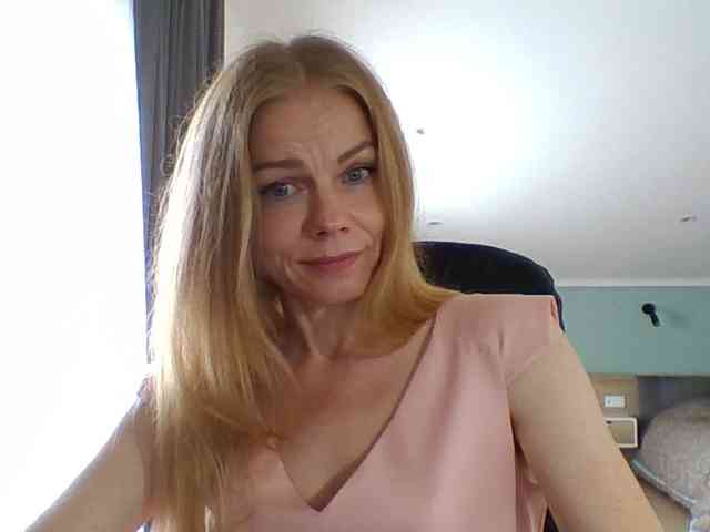BlondaTina