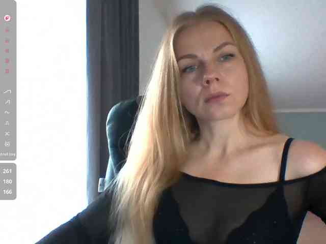 BlondaTina webcam