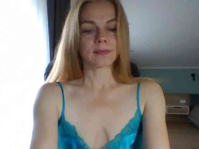 BlondaTina webcam
