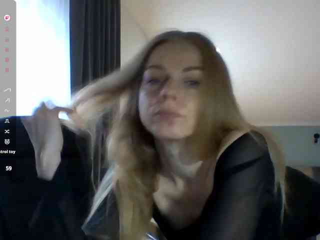 BlondaTina