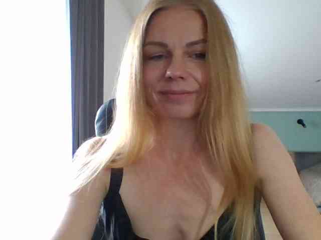 BlondaTina