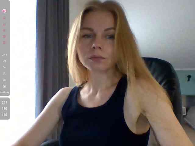 BlondaTina webcam