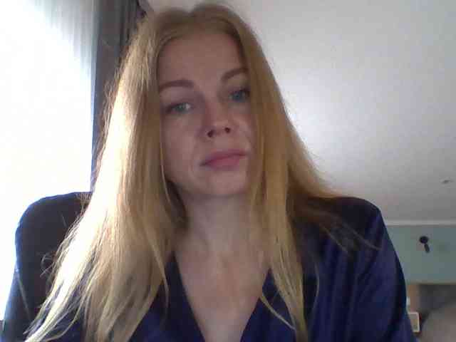 BlondaTina webcam