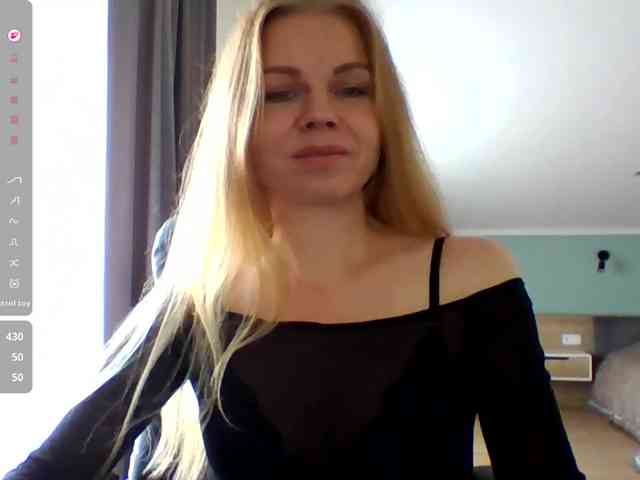 BlondaTina webcam