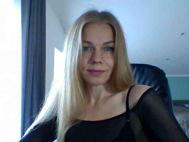 Модель: BlondaTina