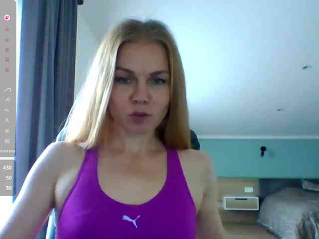 BlondaTina webcam