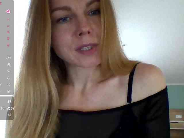 BlondaTina webcam