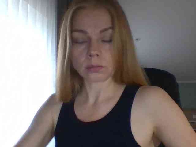 BlondaTina webcam
