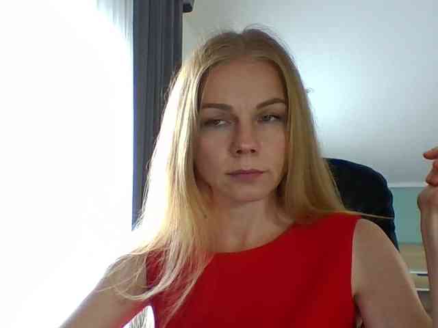 BlondaTina webcam