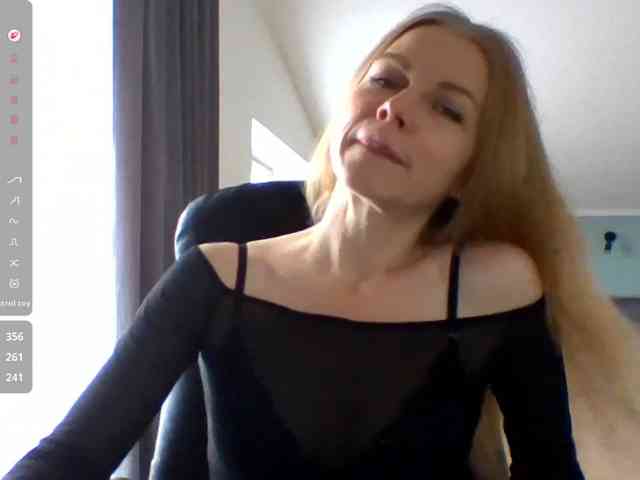 BlondaTina