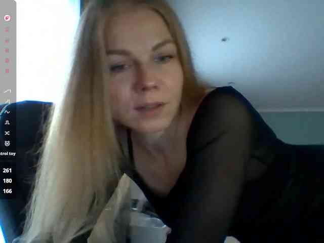BlondaTina webcam