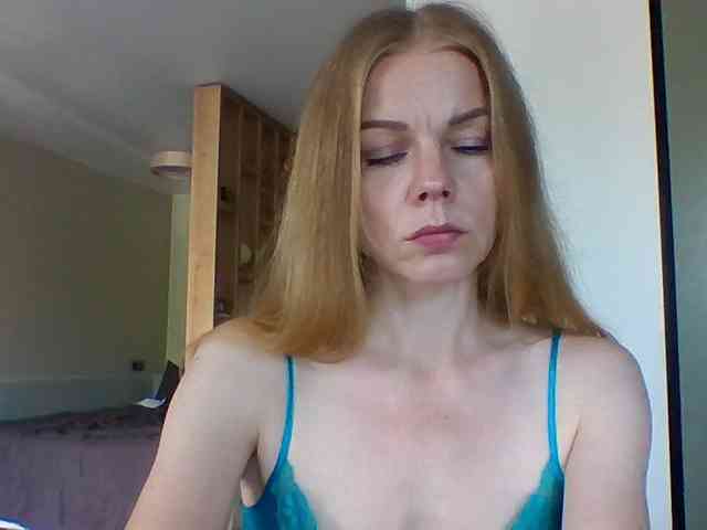 BlondaTina webcam