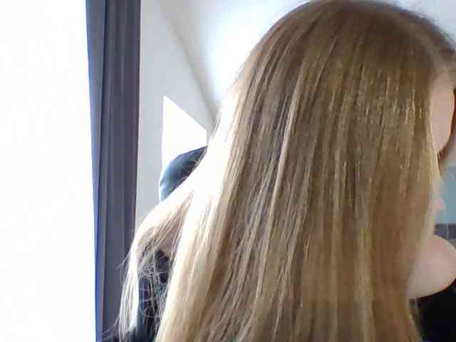 BlondaTina webcam