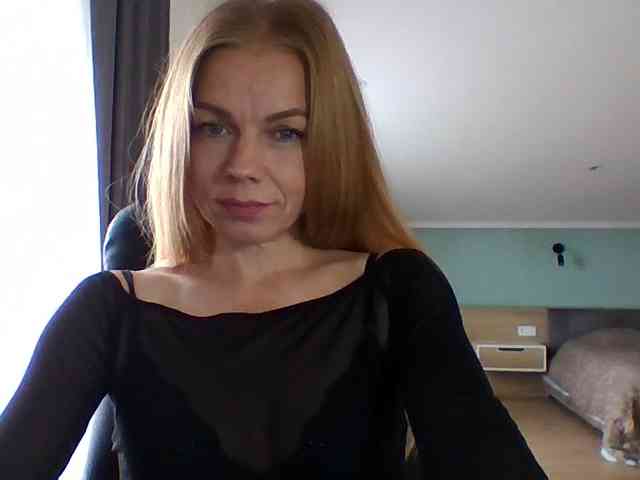 BlondaTina webcam