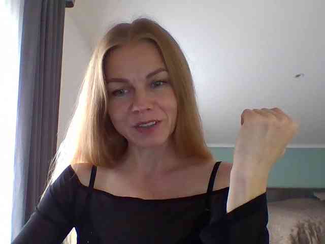 BlondaTina webcam