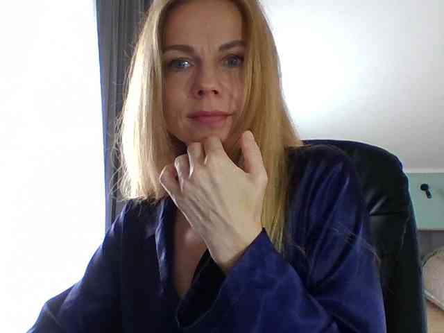 BlondaTina webcam