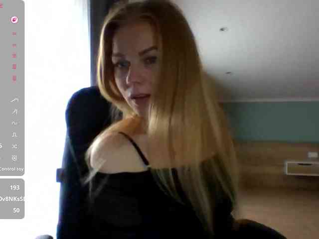 BlondaTina webcam
