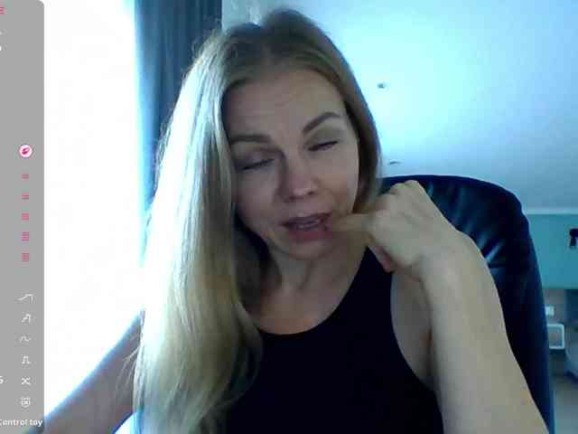 BlondaTina