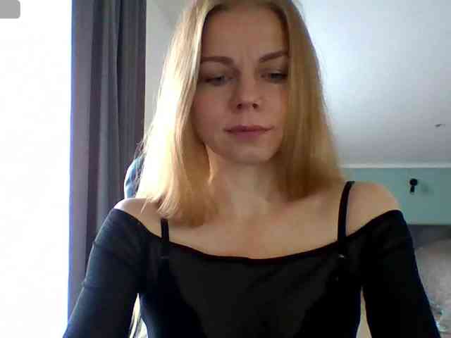 BlondaTina webcam