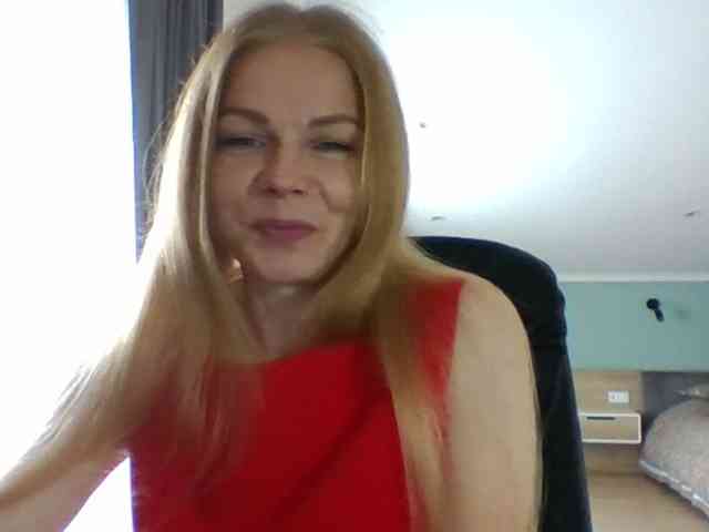 BlondaTina webcam