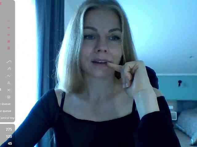 BlondaTina webcam