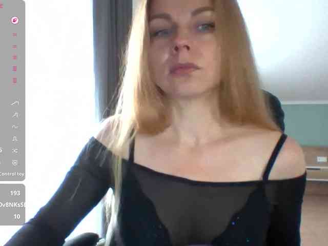 BlondaTina webcam