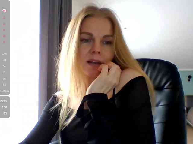 Tina45516 Live Webcam on BongaCams
