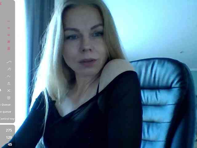 BlondaTina webcam