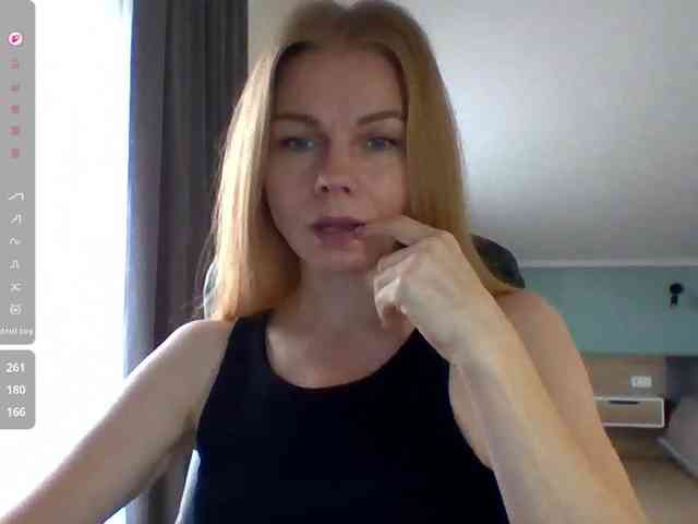 BlondaTina webcam