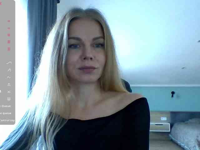BlondaTina webcam