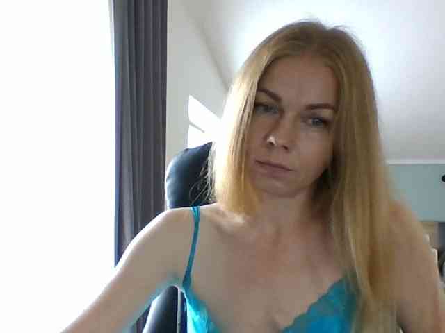 BlondaTina