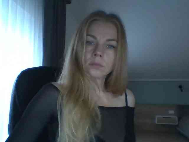 BlondaTina webcam