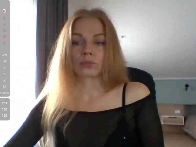 BlondaTina webcam
