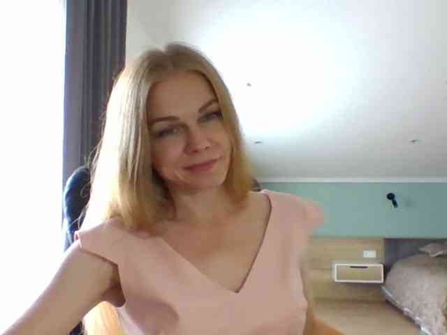 Tina45516 Live Webcam on BongaCams