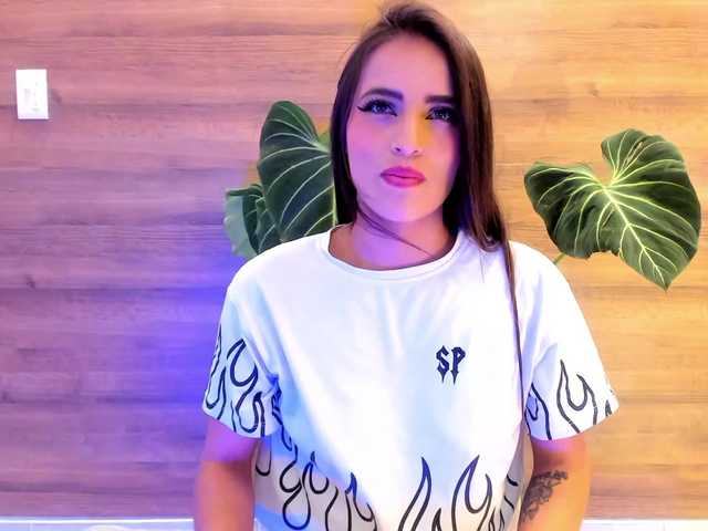 Reyasimos live webcam show
