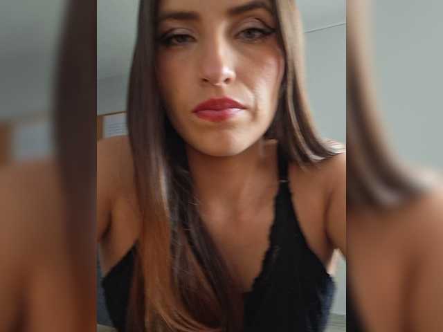 Reyasimos live cam on BongaCams