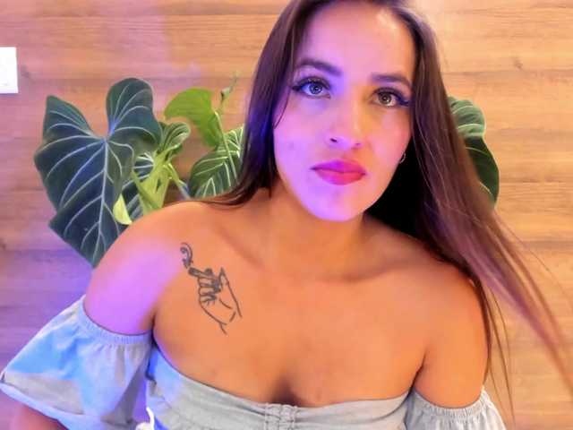 Reyasimos live webcam show