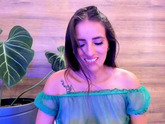 Reeyasimos live webcam show