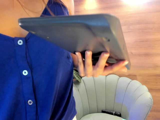 Reyasimos live cam on BongaCams