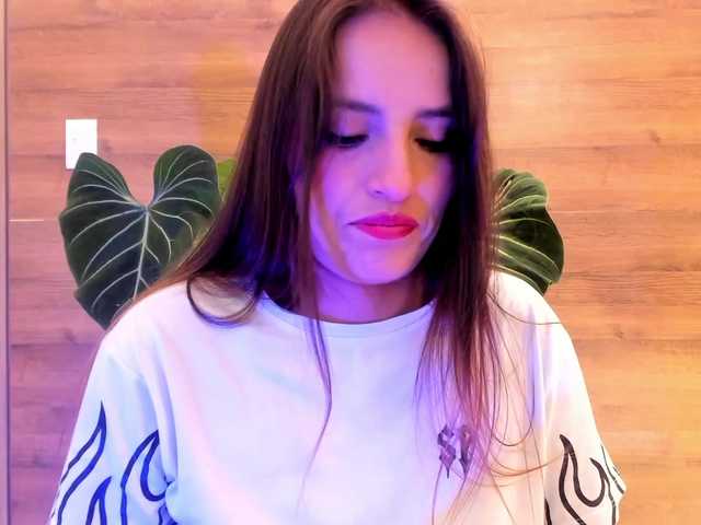 Reyasimos live webcam show