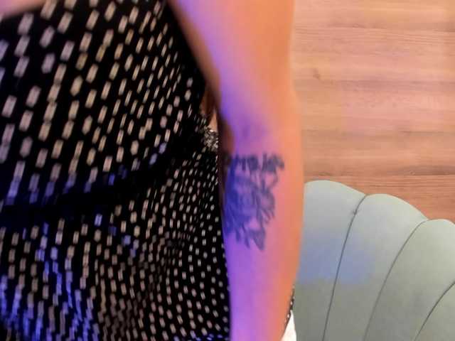 Reyasimos live cam on BongaCams