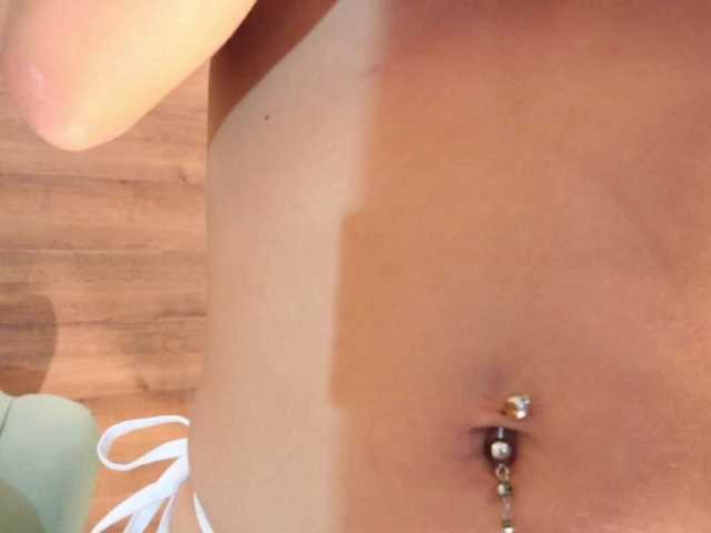 Reyasimos live cam on BongaCams