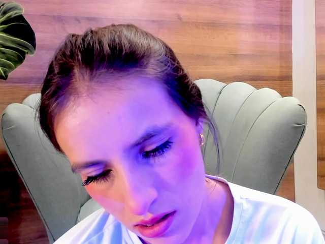 Reyasimos live cam on BongaCams