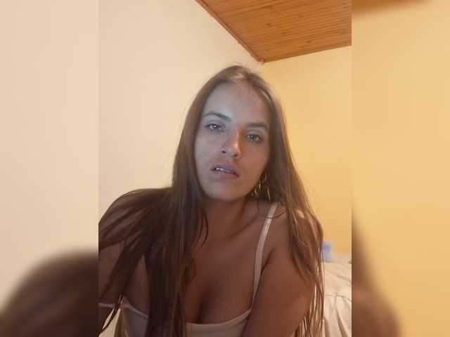 Reyasimos live cam on BongaCams
