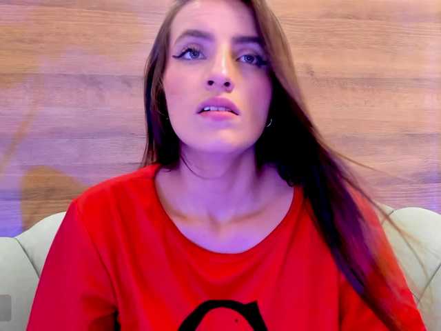 Reyasimos live cam on BongaCams