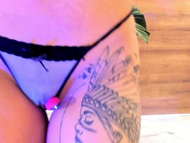 Reyasimos live webcam show