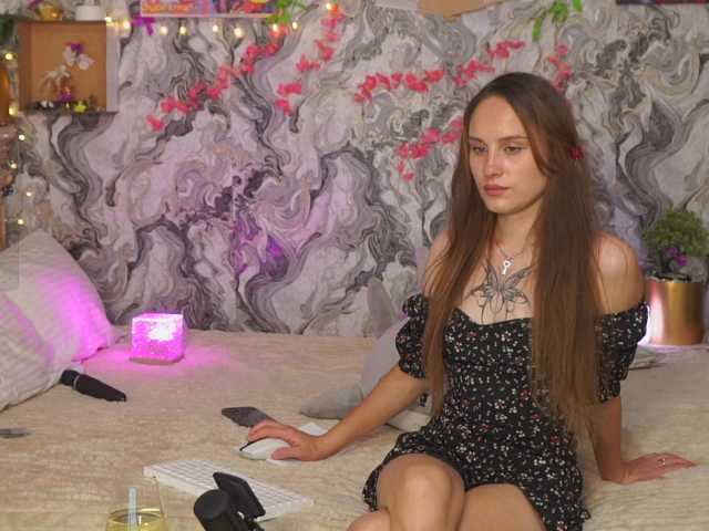 Avetta live cam on BongaCams