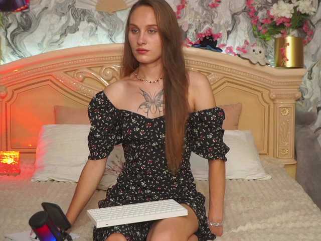 Avetta live cam on BongaCams
