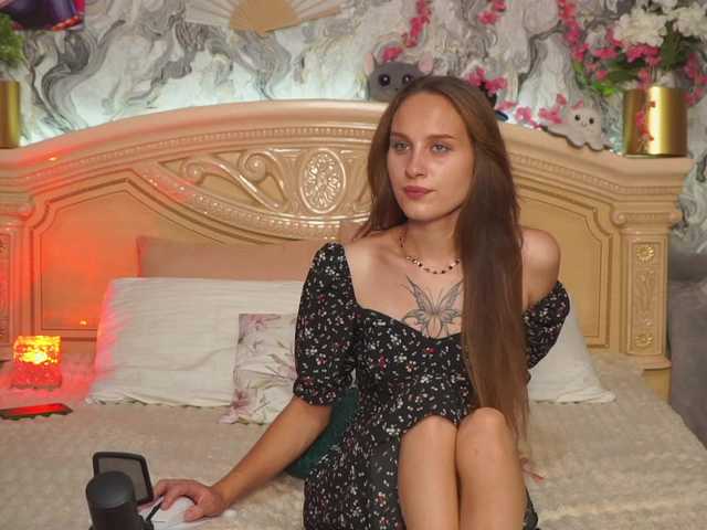 Avetta live webcam show