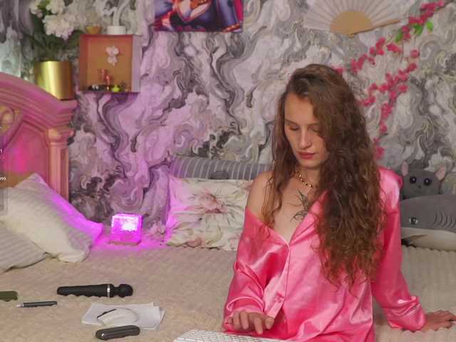 Avetta live cam on BongaCams